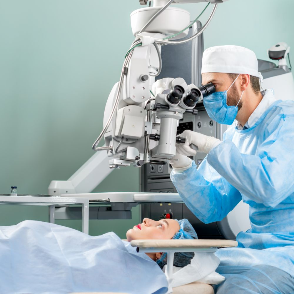 shutterstock_5148347831_1710867710 Refractive Lens Exchange (RLE)
